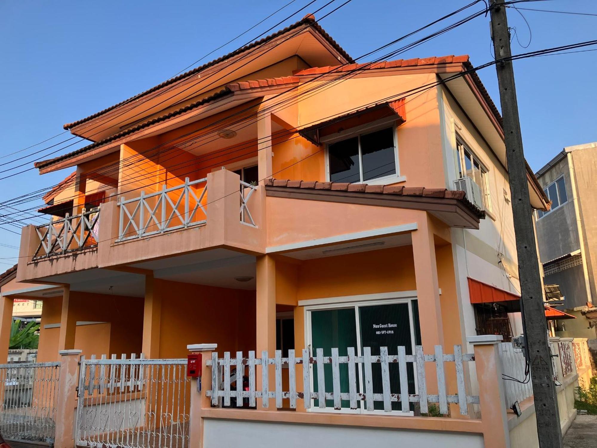 Nun Guest House Ban Bo Han Bagian luar foto